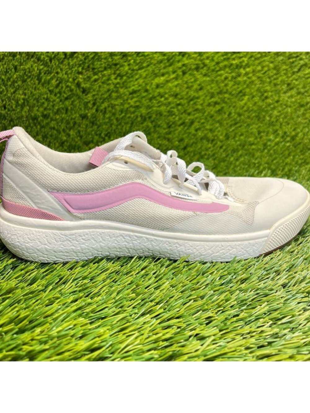 Vans UltraRange EXO SE Womens Size 7.5 Bone Beige‎ Pink Running Shoes Sneakers